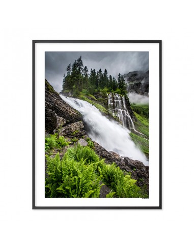 Cascade près du lac de Taney, Suisse Profitez des Offres !