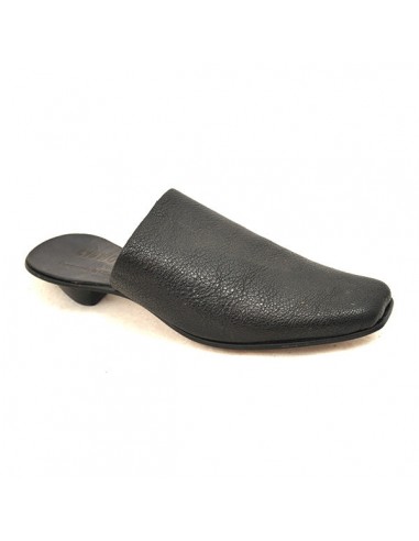 B) East - Size 36 Comparez plus de prix