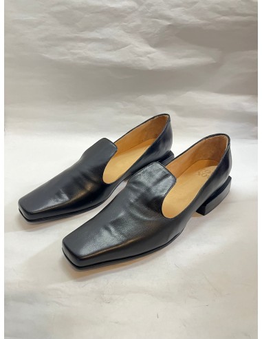 Olympia Loafer in Black Size 40 en stock