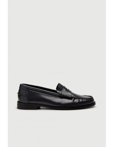 Zoe Loafers in Grey Leather s'inspire de l'anatomie humaine