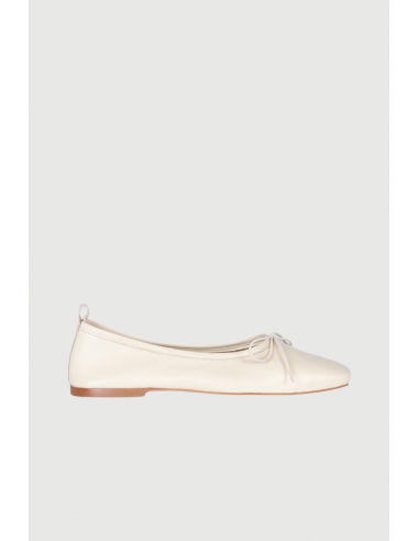 Sienna Ballet Flats in Ivory Leather prix pour 