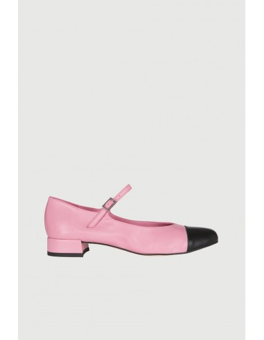 Lola Mary Janes in Pink Leather en linge